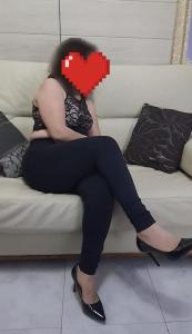 631875842: Chica busca chico en Madrid