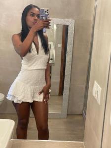 633917228: Chica busca chico en Madrid