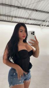 677526358: Chica busca chico en Navarra