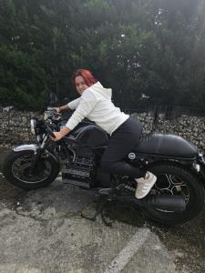 631428720: Chica busca chico en Cantabria