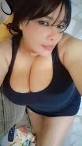 613365471: Chica busca chico en Barcelona