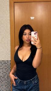 604396650: Chica busca chico en Barcelona