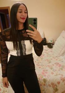 614137852: Chica busca chico en Málaga