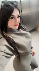 631103957: Chica busca chico en Barcelona