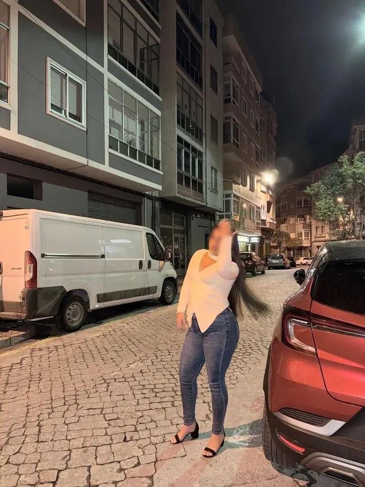 Chica busca chico en Almería: 