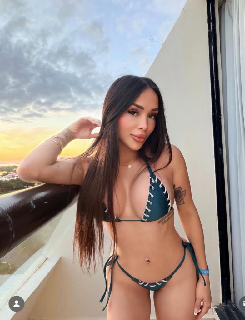 Chica busca chico en Ibiza: 
