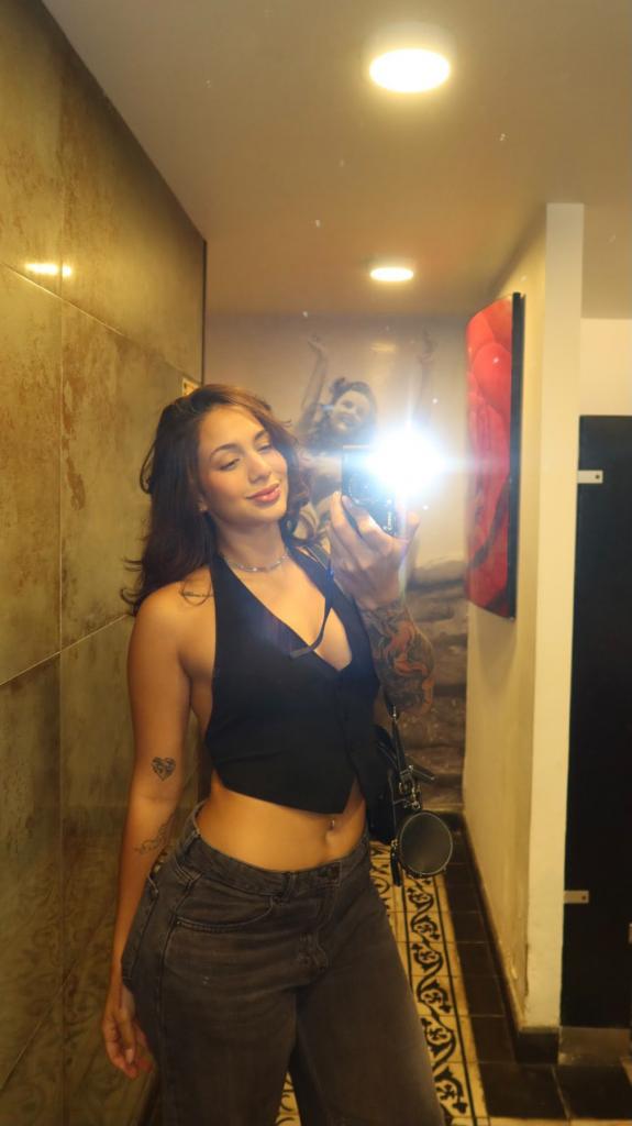 711127055: Chica busca chico en Sevilla