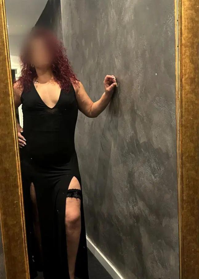 624279776: Chica busca chico en Sevilla