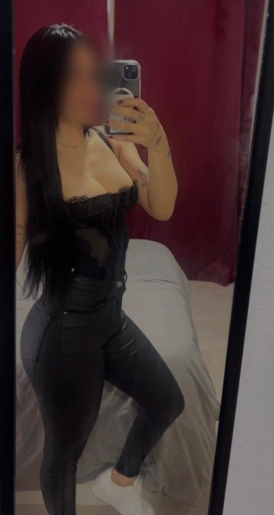 671149347: Chica busca chico en Murcia