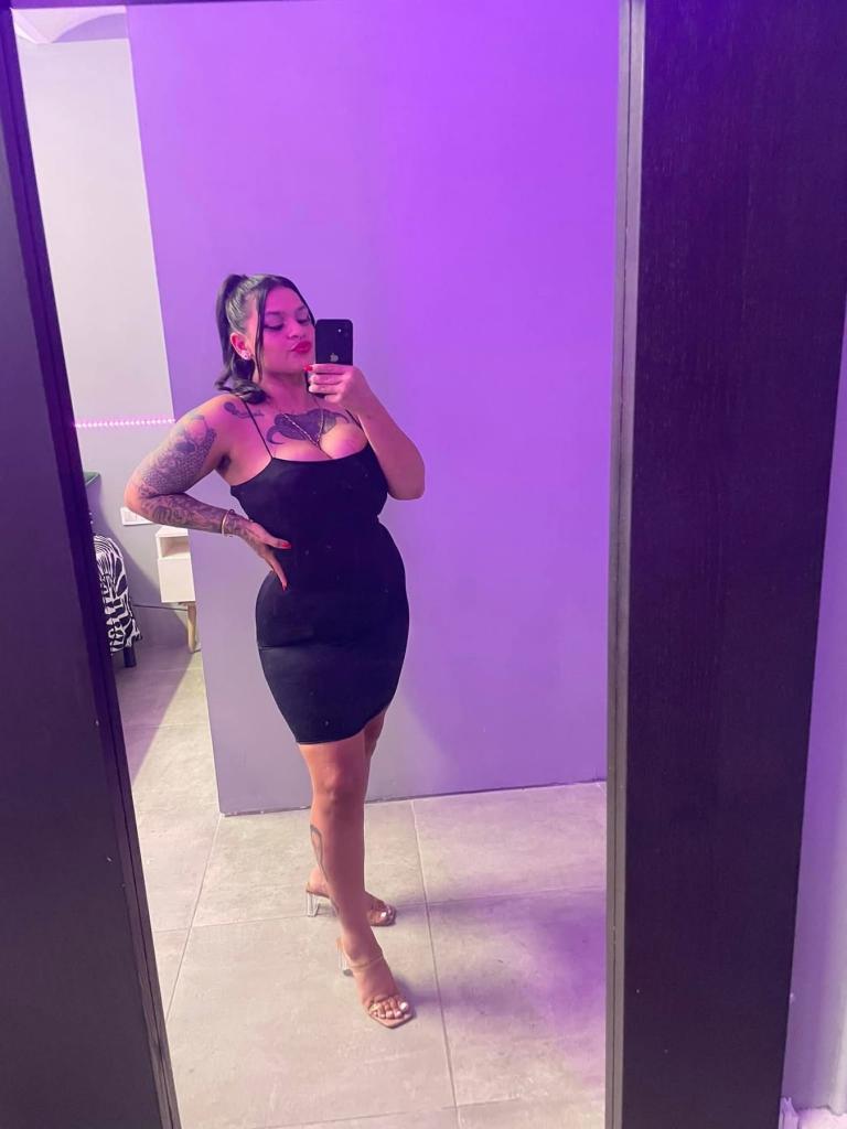 644987869: Chica busca chico en Barcelona