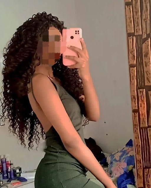 Chica busca chico en Almería: 