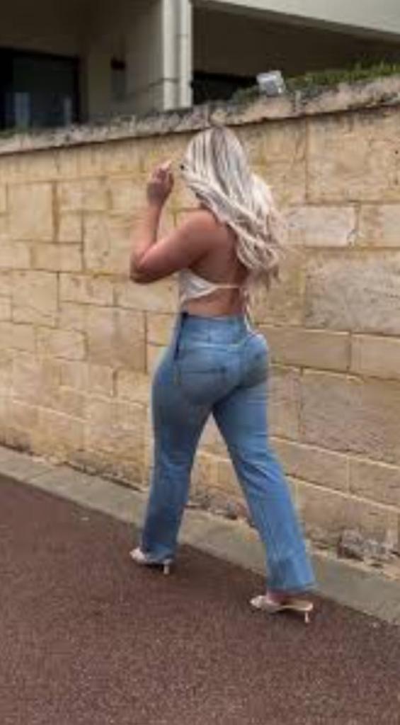 613431512: Chica busca chico en Tenerife