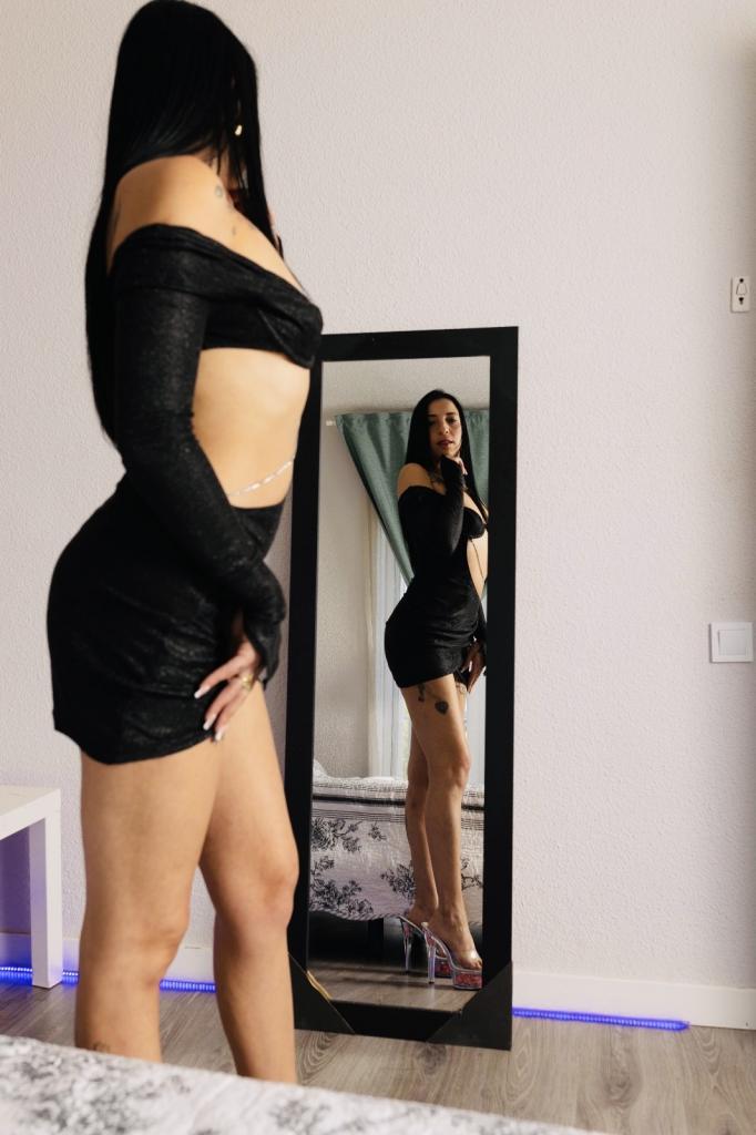 613563917: Chica busca chico en Alicante