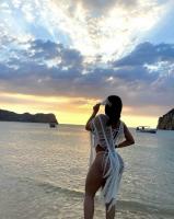 647342959: Chica busca chico en Barcelona