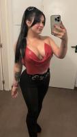 673390208: Chica busca chico en Ibiza