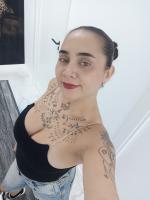 647297745: Chica busca chico en Valencia
