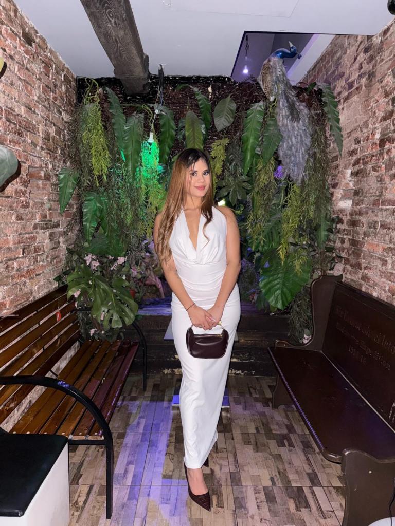 634167469: Chica busca chico en Barcelona