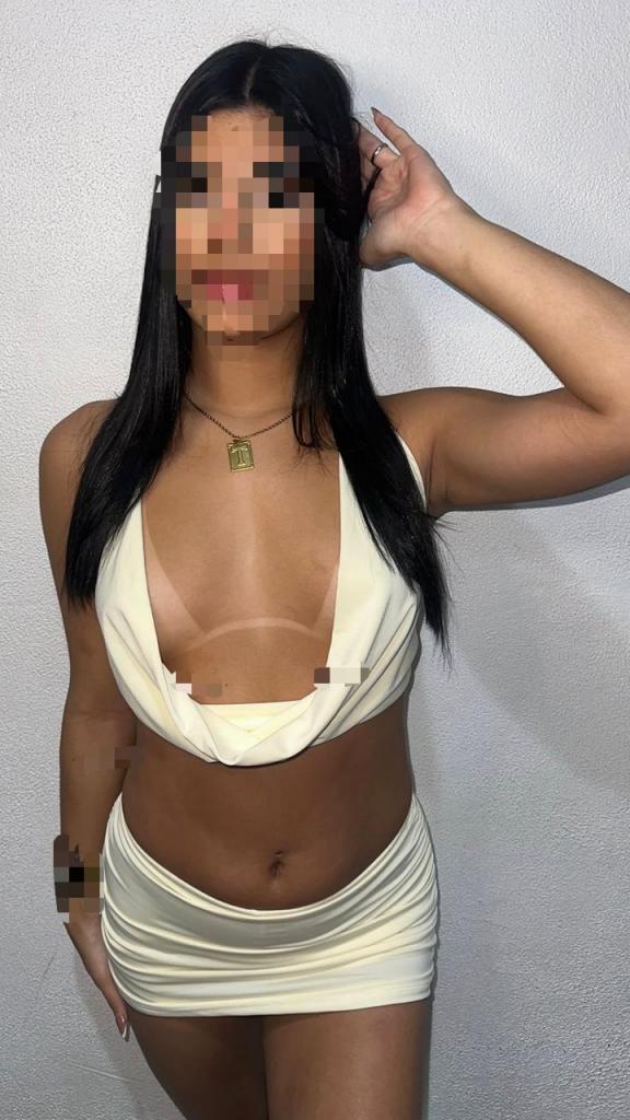 667034358: Chica busca chico en Madrid