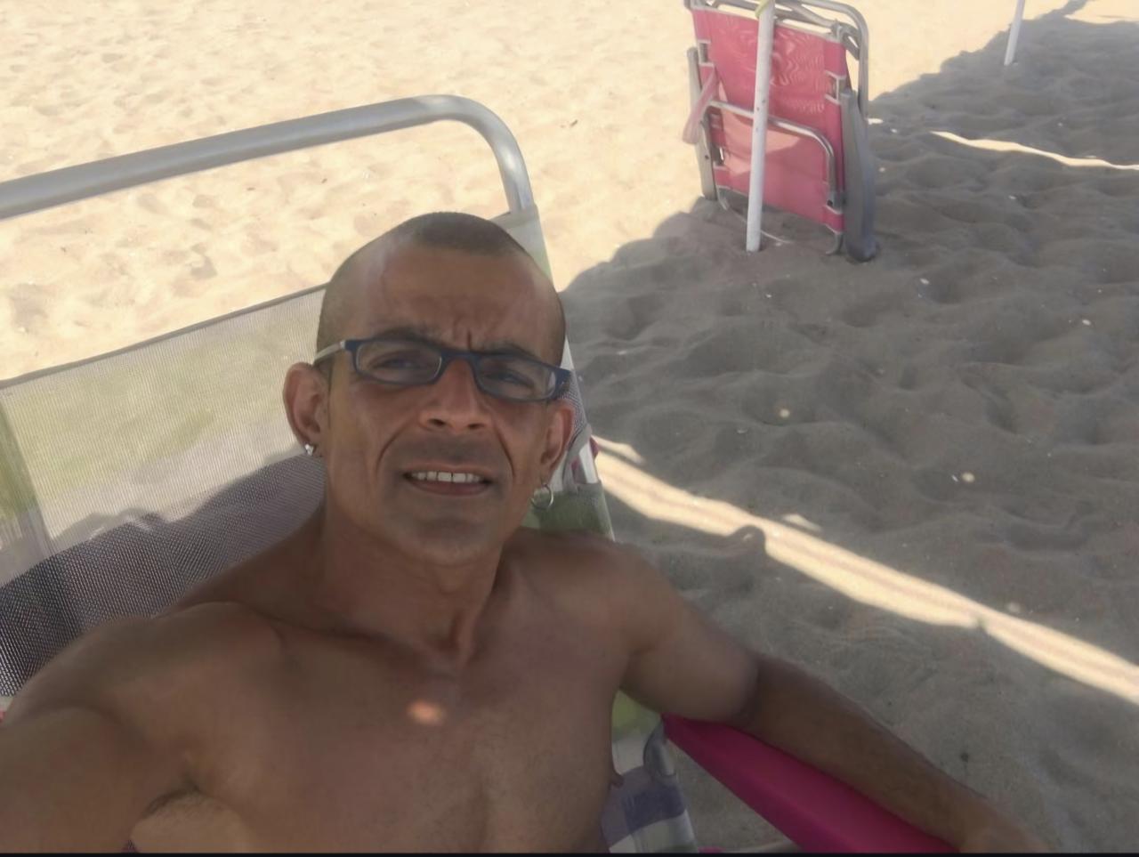 666017266: Chico busca chica en Barcelona