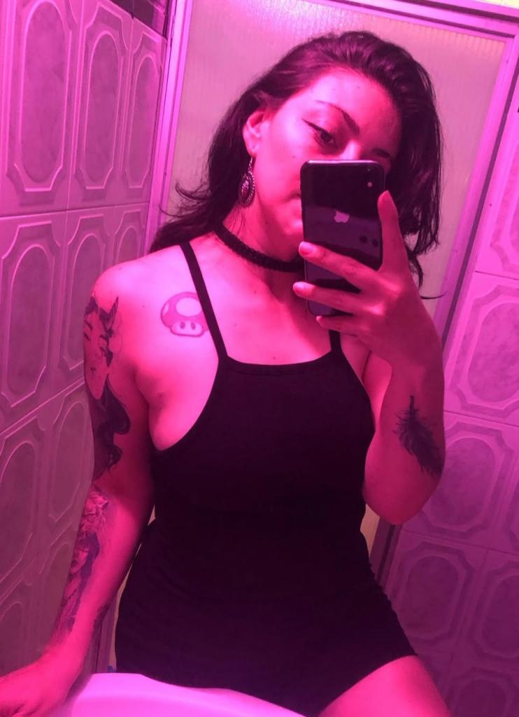 607690245: Chica busca chico en Alicante