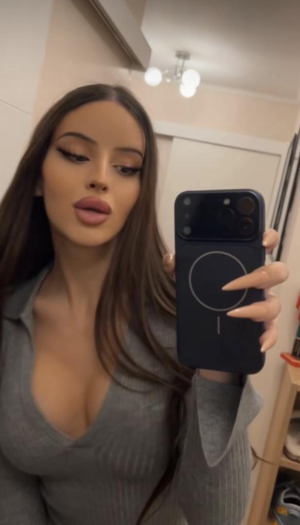 632139983: Transexual en Granada