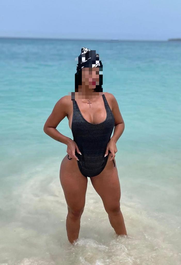 634068298: Chica busca chico en Pontevedra