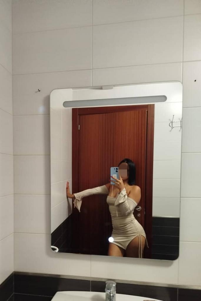 653258679: Chica busca chico en Lérida