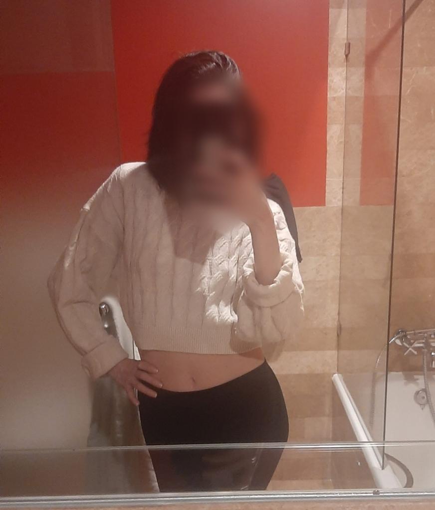 634978375: Chica busca chico en Málaga
