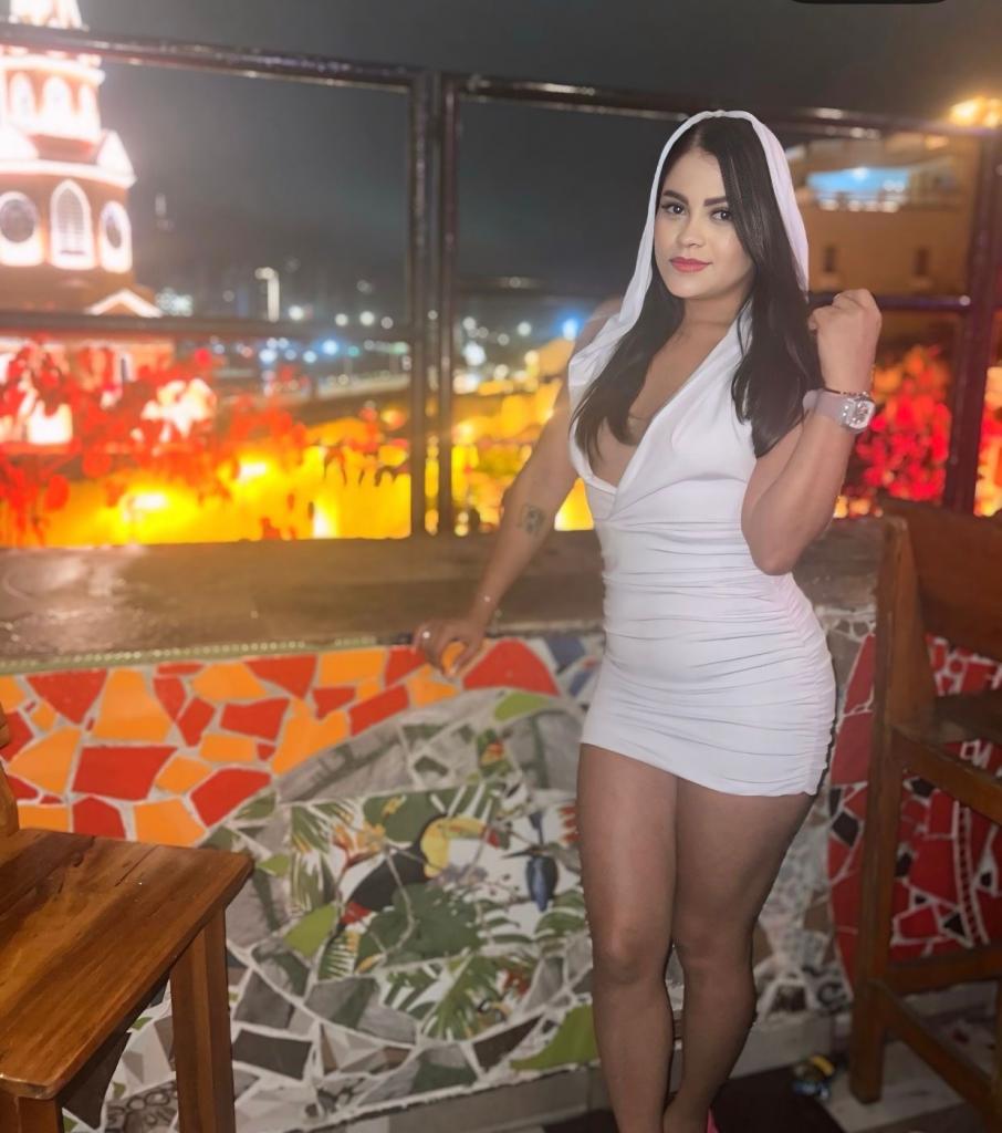 742011225: Chica busca chico en Barcelona