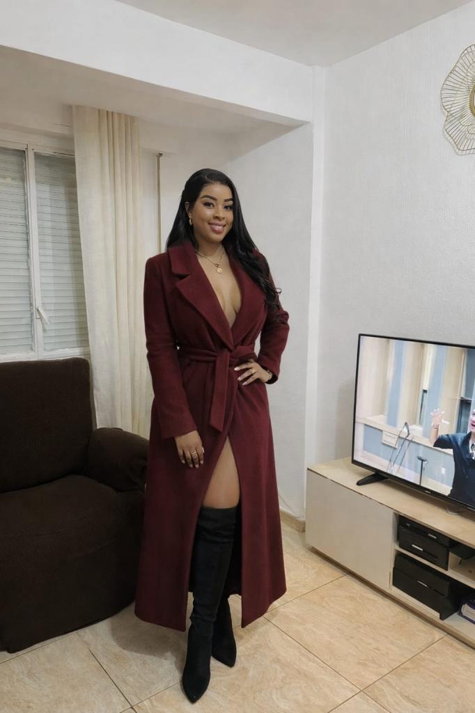 607043388: Chica busca chico en Ceuta