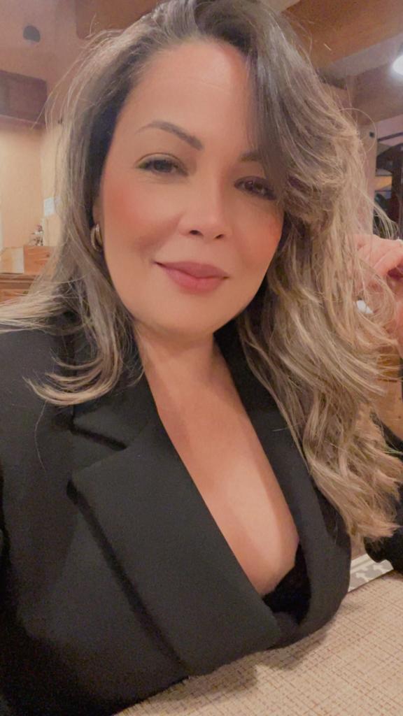 Chica busca chico en Almería: 