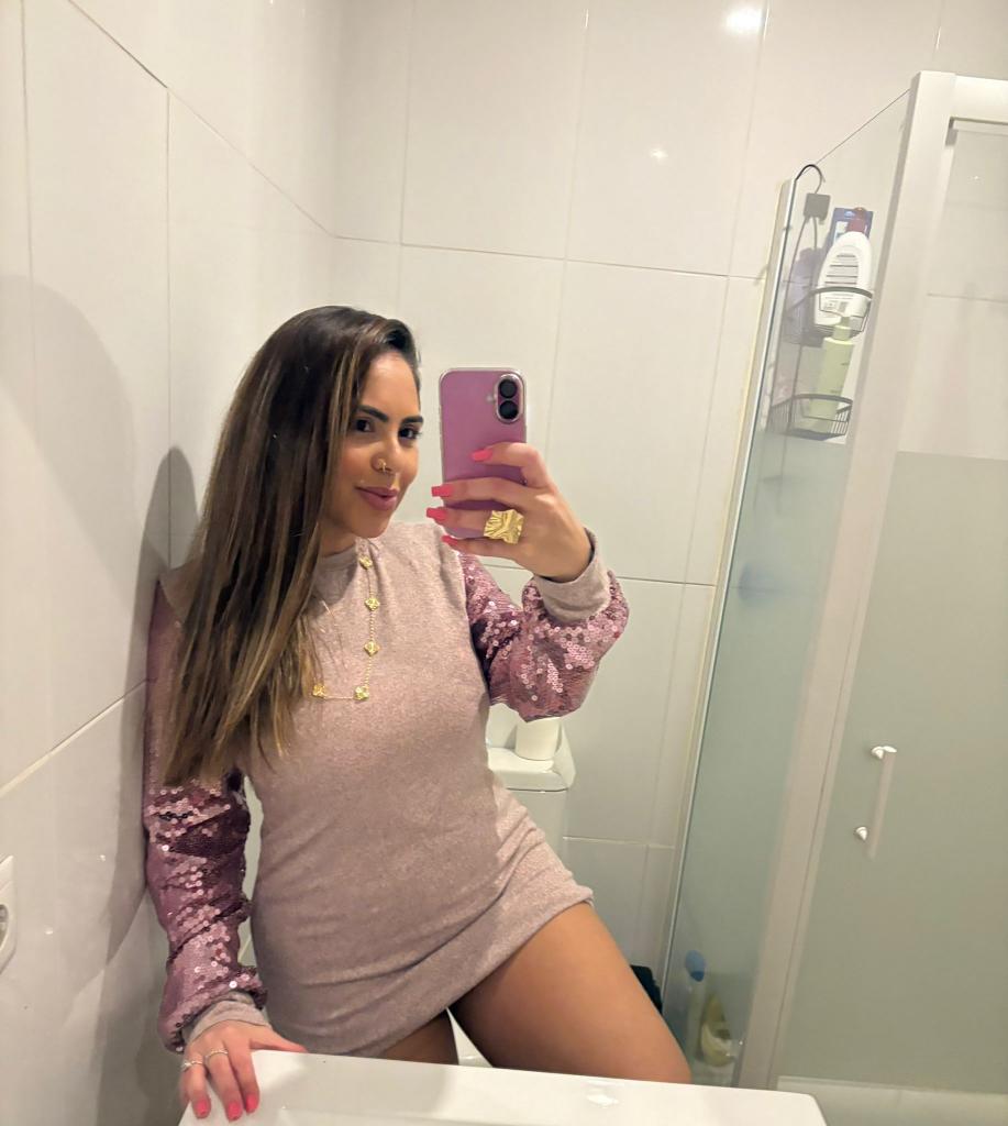 695775888: Chica busca chico en Castellón