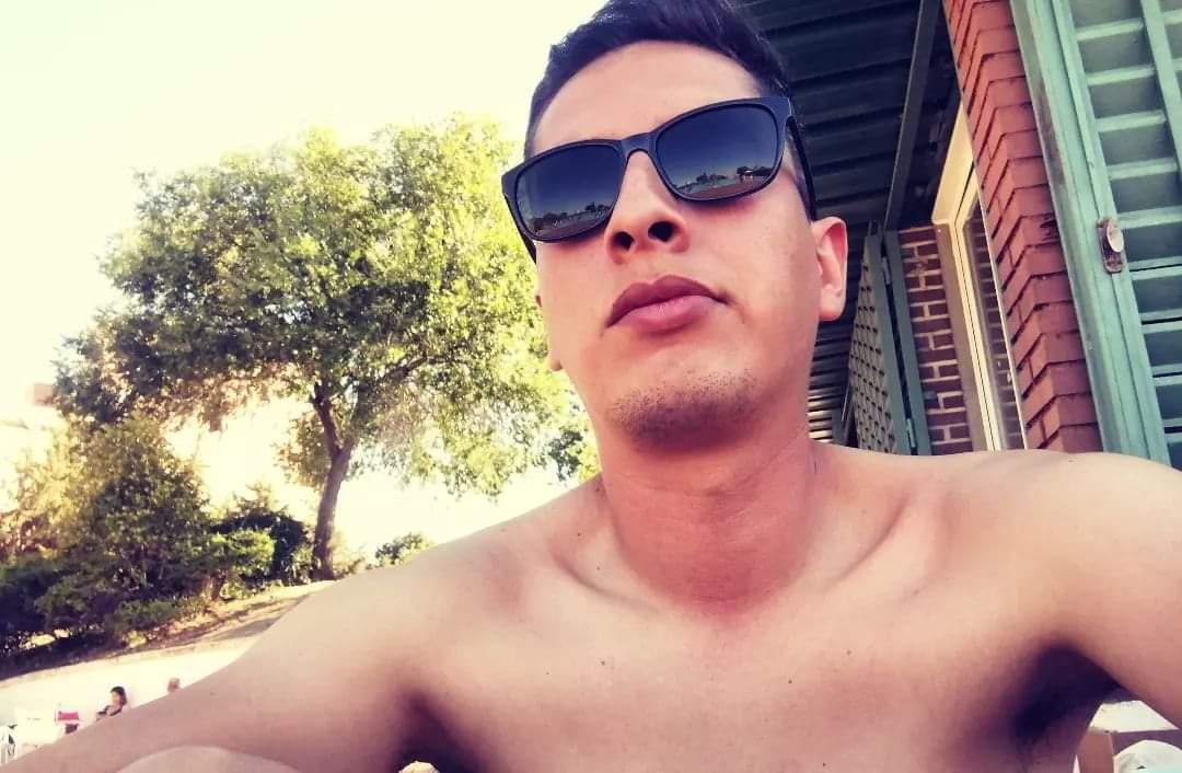 613227530: Chico busca chica en Madrid