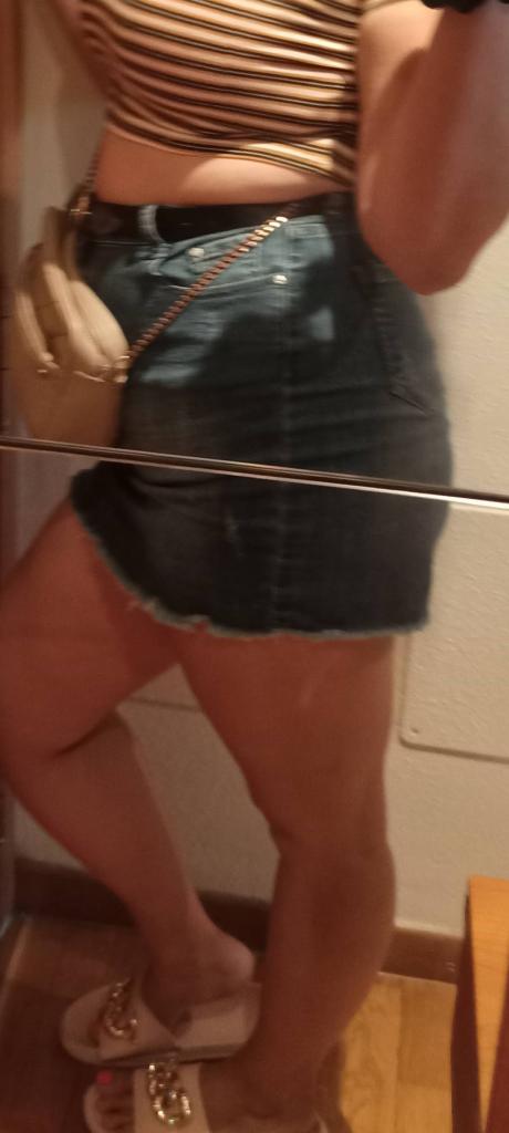 664204580: Chica busca chico en Murcia