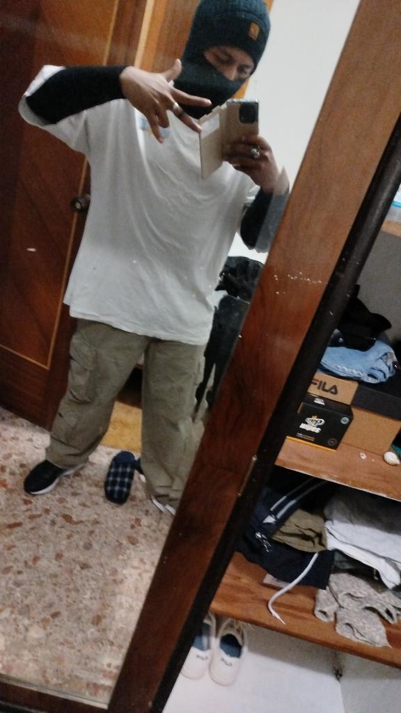 Chico busca chica en Valencia: 