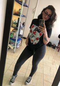 607690245: Chica busca chico en Alicante