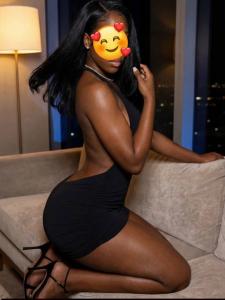 627089290: Chica busca chico en Ibiza