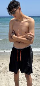 613859467: Chico busca chica en Alicante