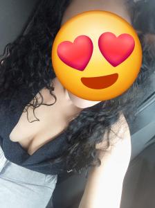 614624265: Chica busca chico en Barcelona