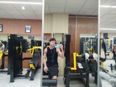 643314821: Chico busca chica en Ibiza