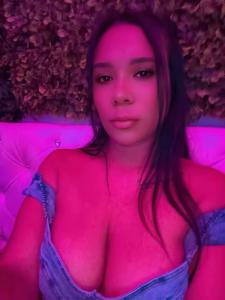 614940466: Chica busca chico en Granada