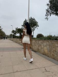 613558833: Chica busca chico en Valencia