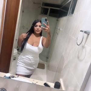 742010773: Chica busca chico en Barcelona