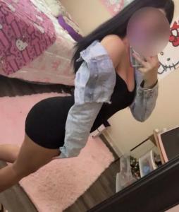 661096742: Chica busca chico en Cádiz