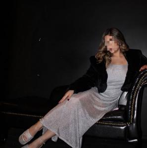 643767351: Chica busca chico en Pontevedra