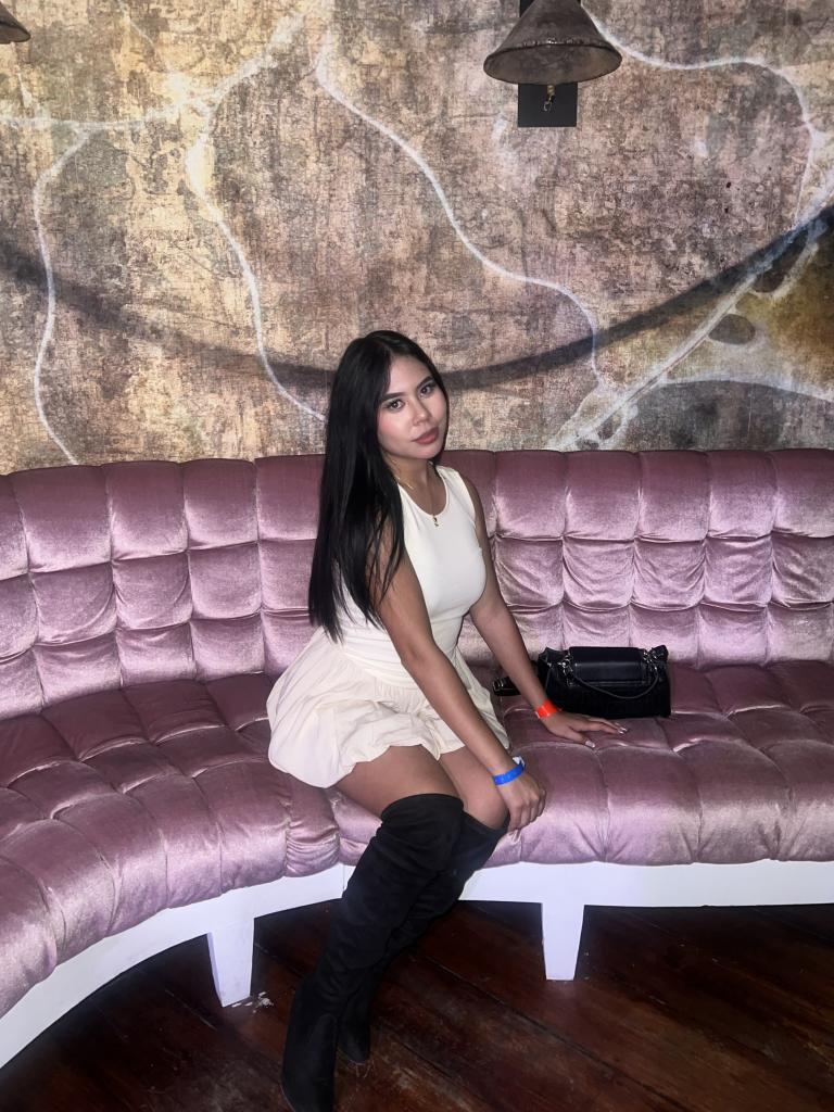 653050840: Chica busca chico en Madrid