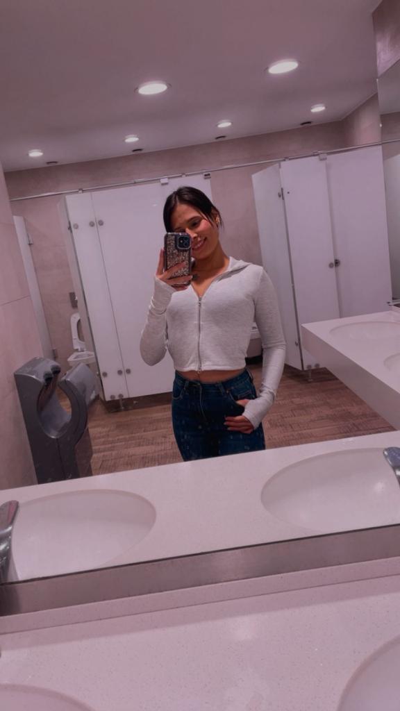 677659046: Chica busca chico en La Coruña