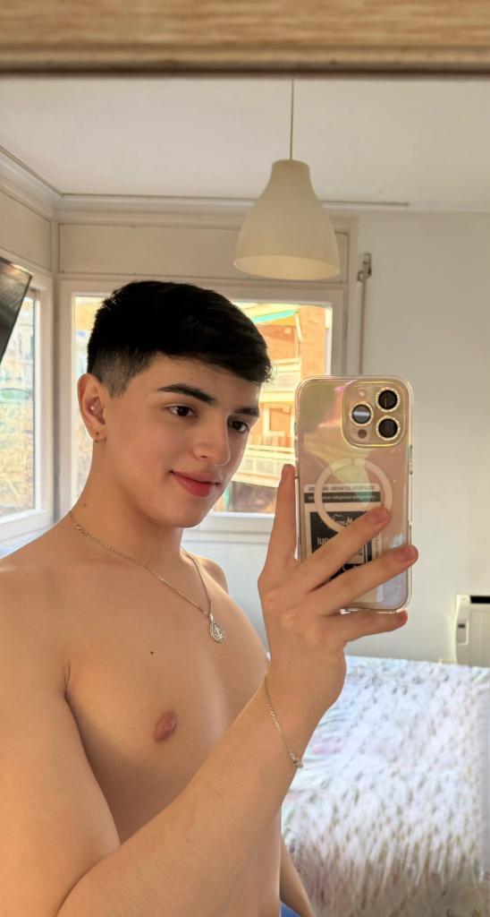 Chico busca chica en Barcelona: 