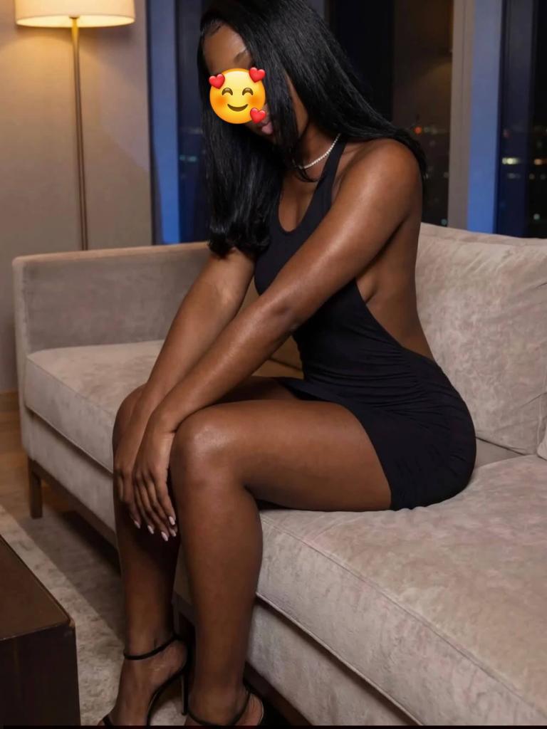 627089290: Chica busca chico en Ibiza