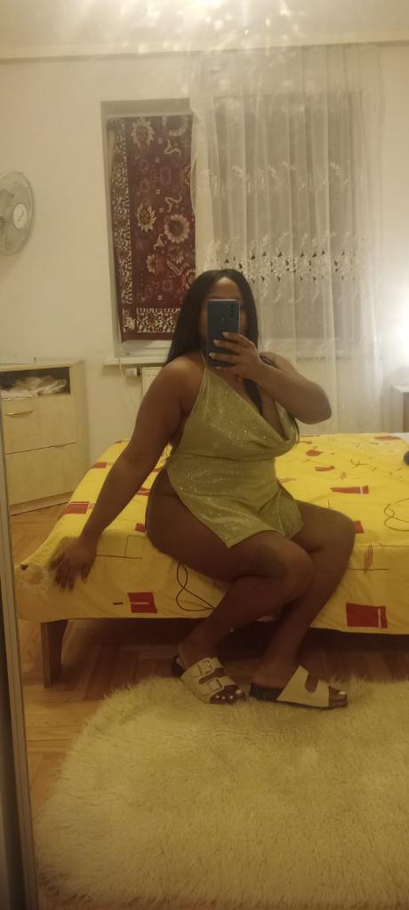 Chica busca chico en Almería: 